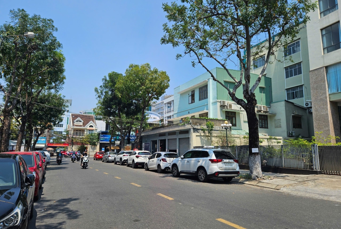 Đường trước toà nhà Thông tấn Xã Đà Nẵng