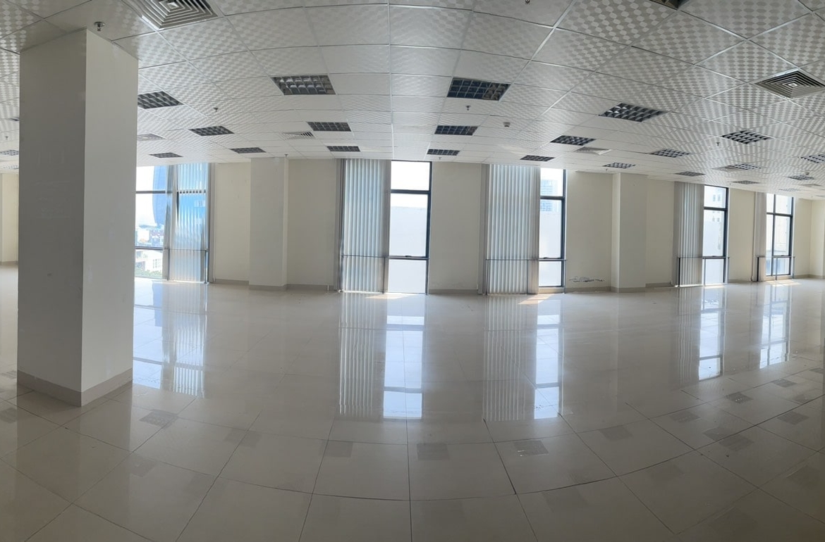 Mặt bằng trống suốt toà nhà Thông Tấn Xã Đà Nẵng