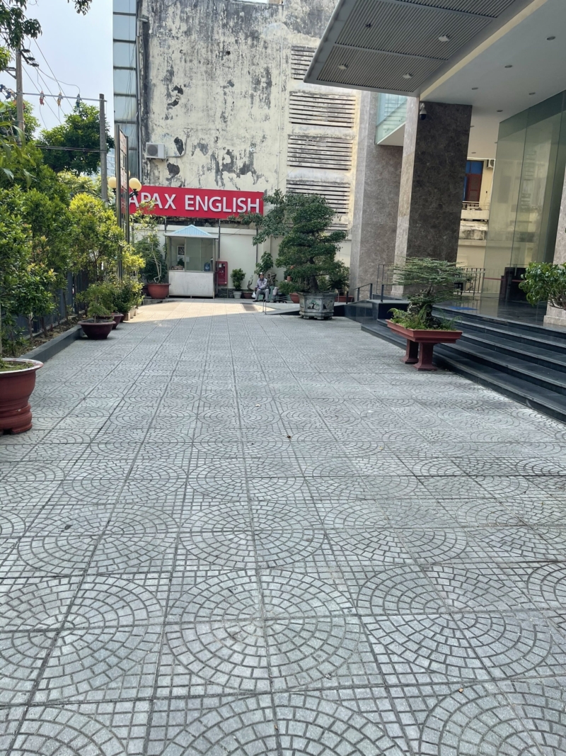 Sảnh trước toà nhà Thông tấn Xã Đà Nẵng