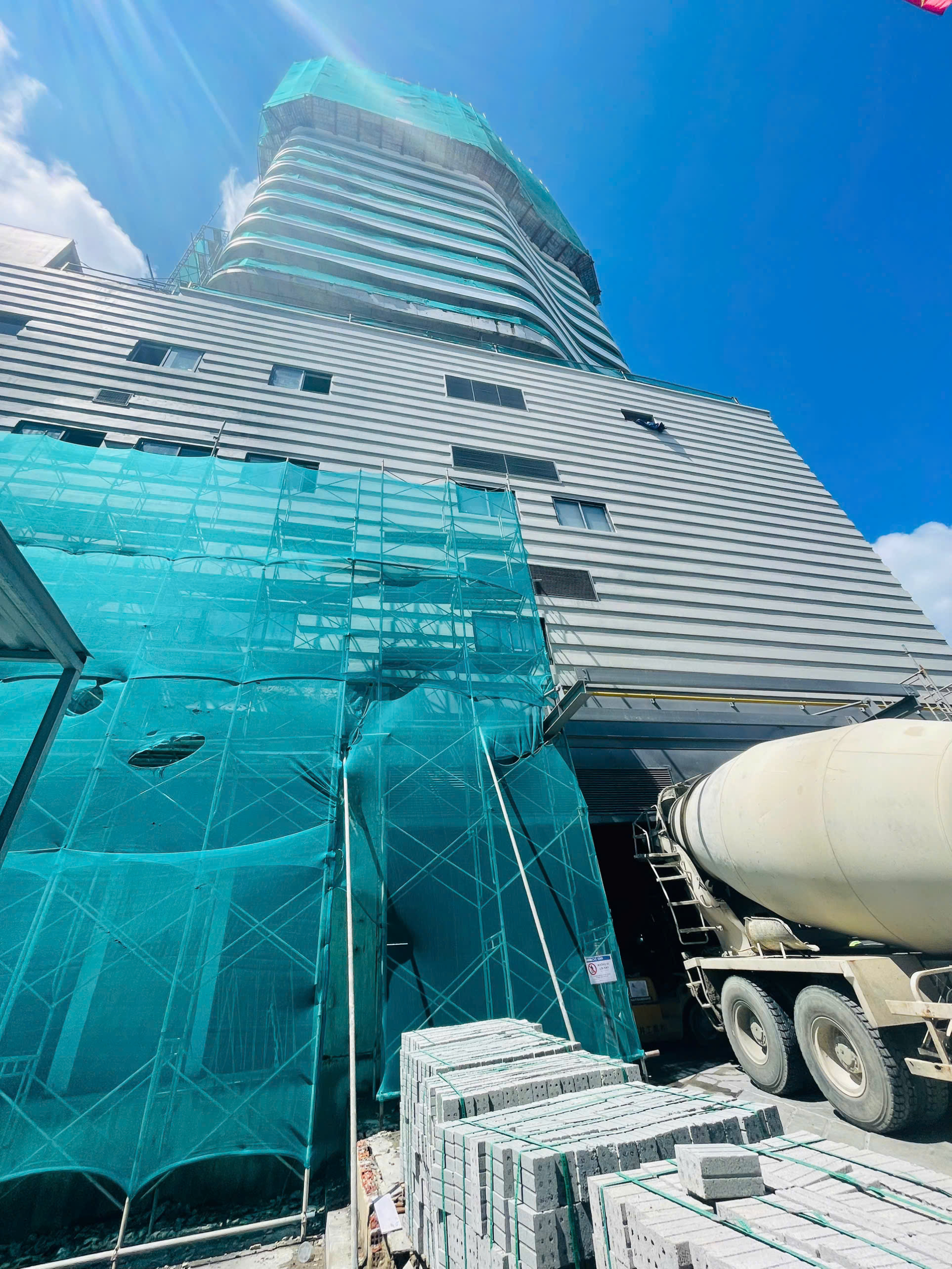 Hiện trạng bên ngoài toà nhà TTC Plaza Đà Nẵng-AEON MALL