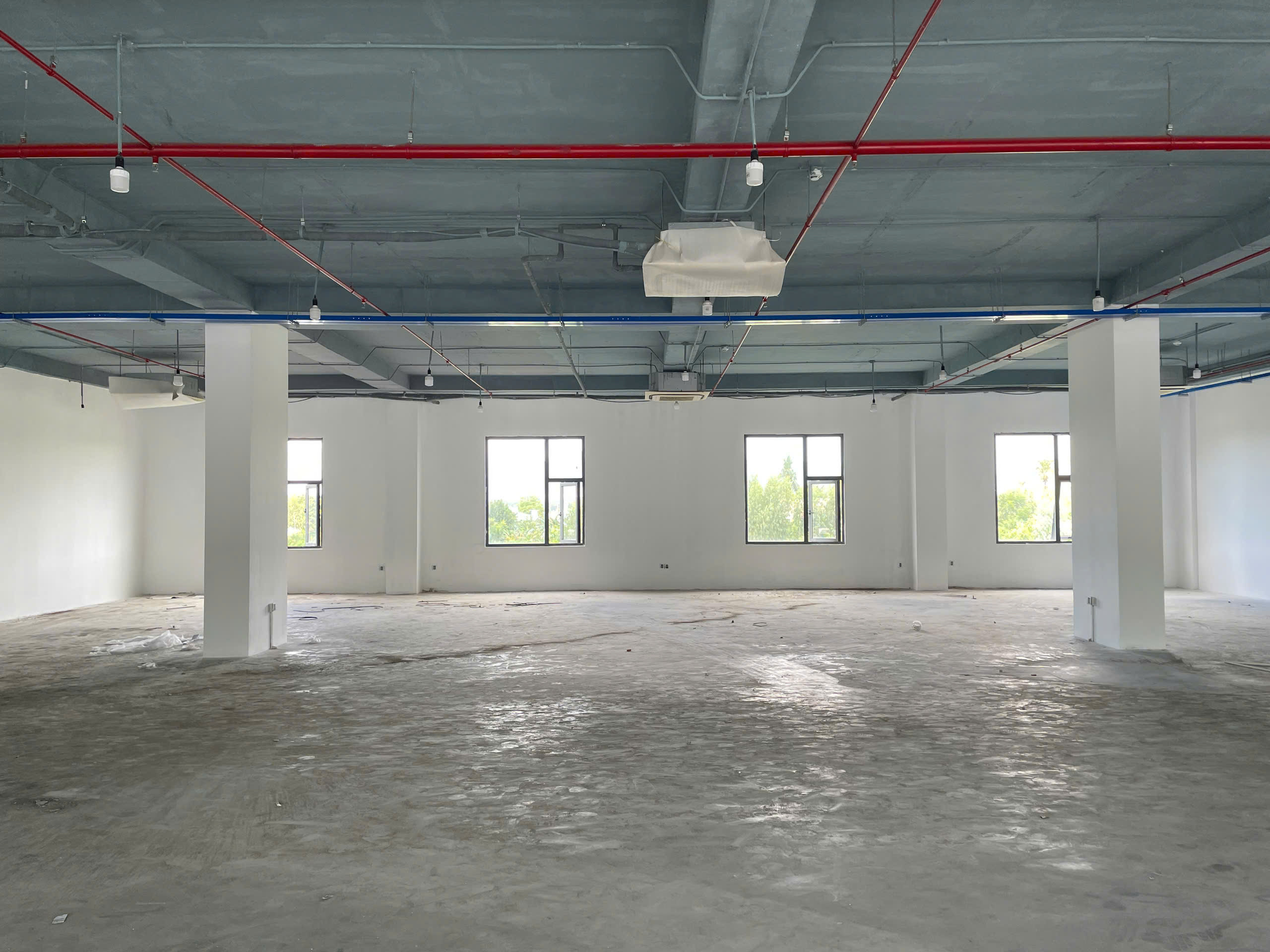 Văn phòng diện tích lớn tòa nhà Nicolas Building - Nguyễn Hữu Thọ